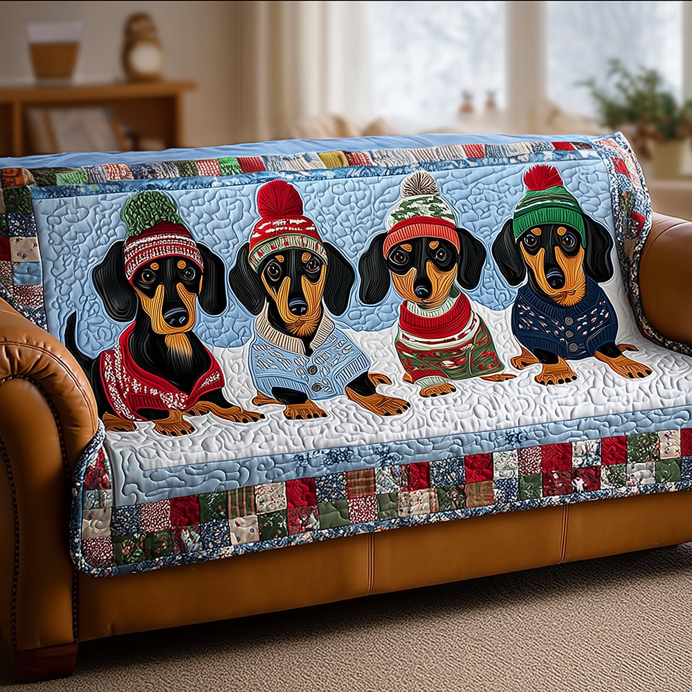 Kølig Dachsund Lane Quilted Sofa Cover