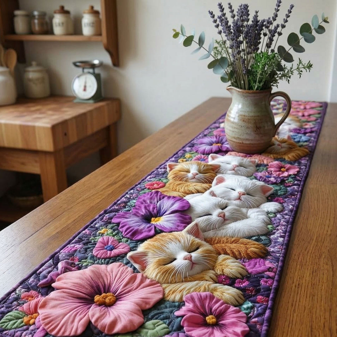 Hyggelig Kattehvile Quilted Bordløber