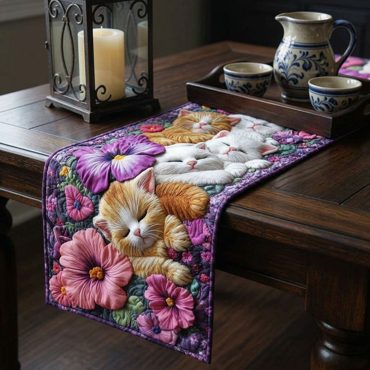 Hyggelig Kattehvile Quilted Bordløber