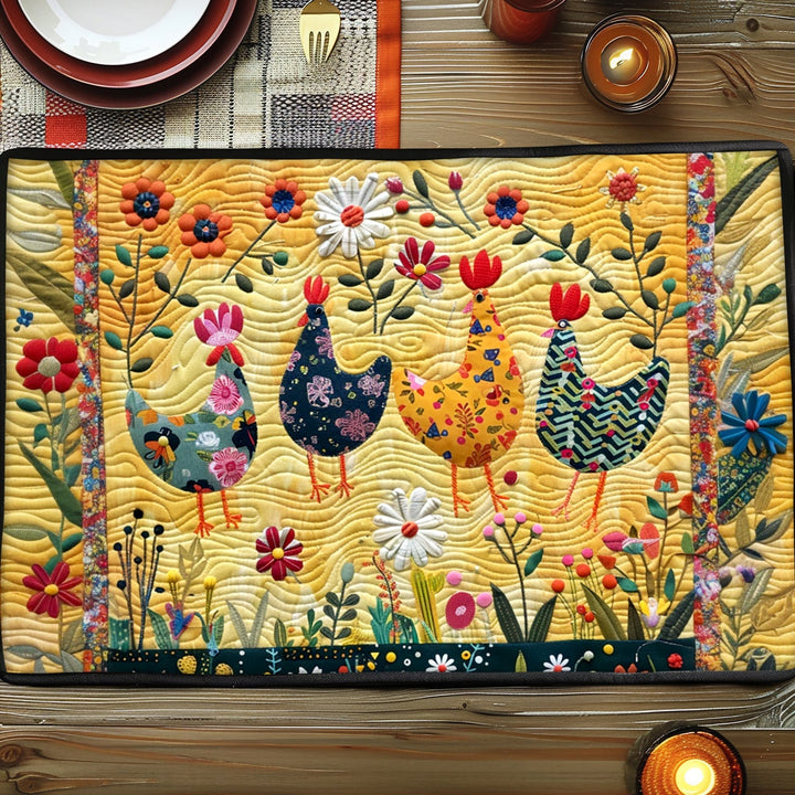Blomsterfantasi Kyllinger Quilted Bordskåner
