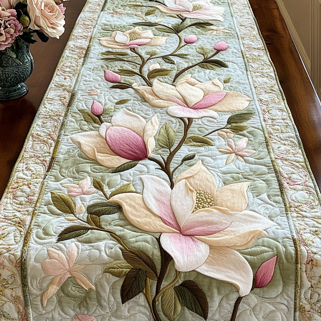 Bløde Magnolia Blomster Quilted Bordløber