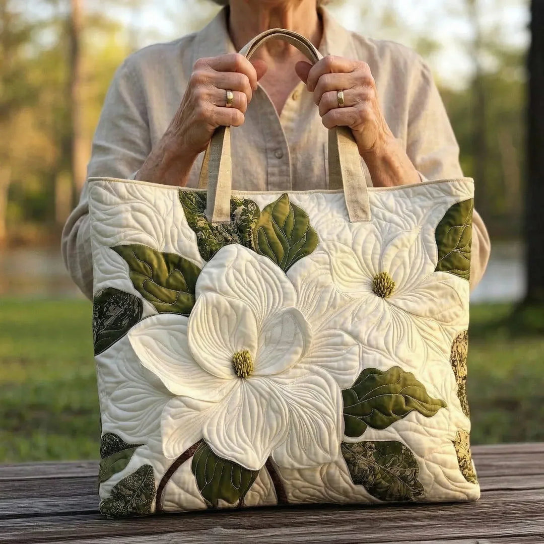 Quiltet Tote Bag - Elegant Hvide Liljer
