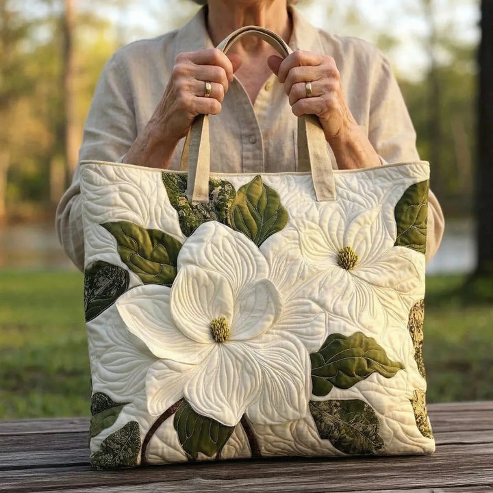 Quiltet Tote Bag - Elegant Hvide Liljer